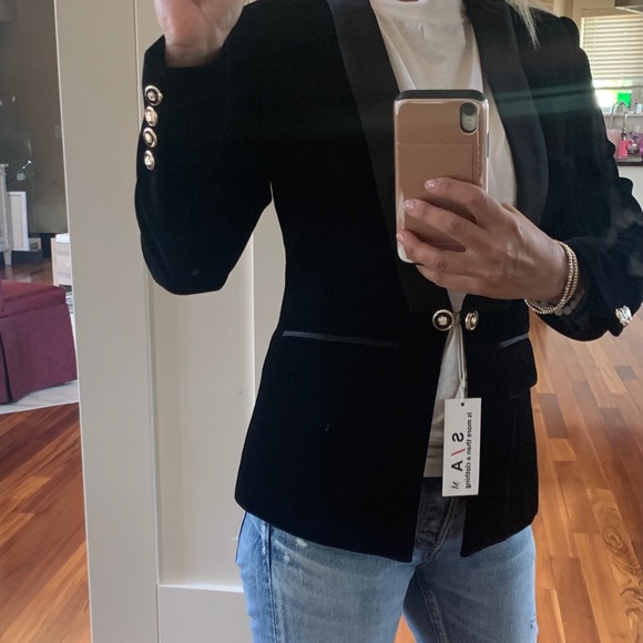 Sarah Ashley Blazer - Picture 3 of 8